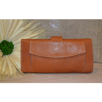 Portfel duży skórzany  brązowy z kwiatowym kolorowym haftem .